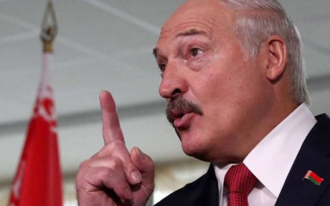 Lukaşenko uğur qazanmayan idmançılara ölkəyə qayıtmamağı məsləhət görüb 