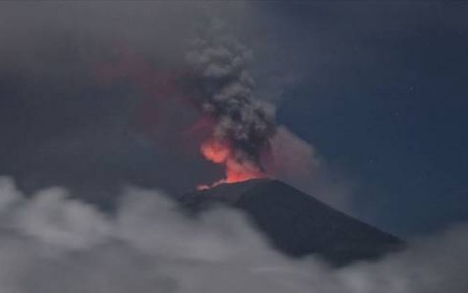 18 ildən sonra aktivləşən vulkan 20 nəfəri yaraladı 