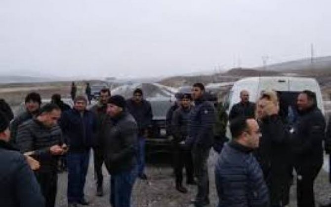 Gürcülər Ermənistana gedən  dövlət yolunu bağladı...-FOTO
