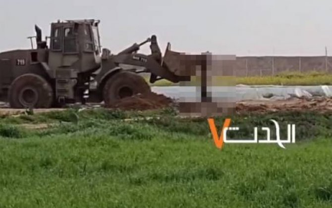 İsrail hərbçisi yaralı müsəlman uşağı buldozerlə əzib öldürdü...-QANSIZLIQ! + VİDEO