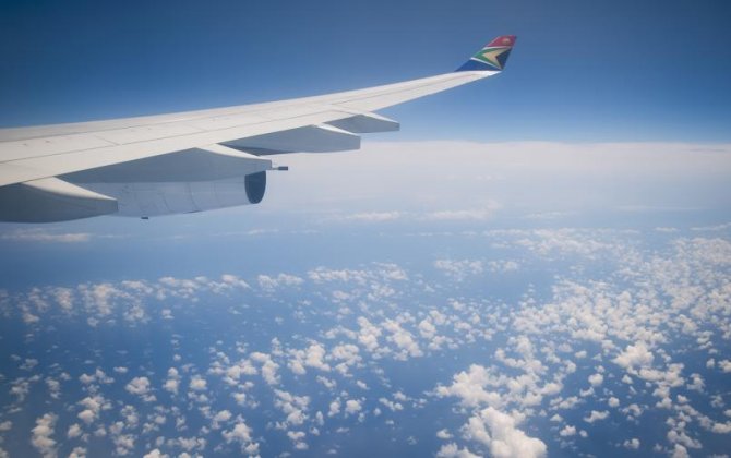 Шесть человек погибли при крушении самолета с гумпомощью в Сомали