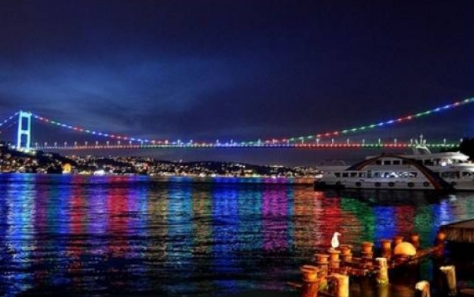 İstanbul körpüləri Azərbaycan bayrağının rənglərilə işıqlandırılacaq
 