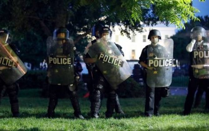 ABŞ-da etirazlar nəzarətdən çıxdı:  polis rəisi öldürüldü
