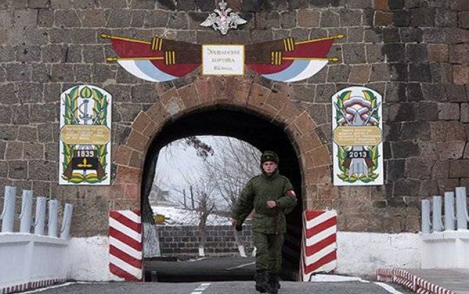 Ermənistandakı 102-ci bazada rus hərbçinin meyiti tapıldı...  