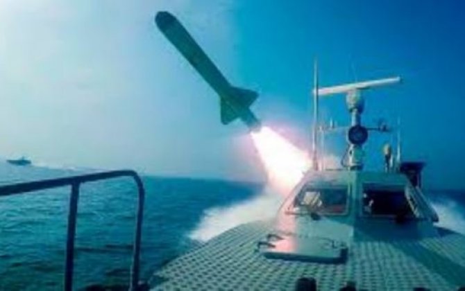 İran raket zərbəsi endirdi, “Amerika təyyarədaşıyanı” batmağa başladı -  FOTO/VİDEO