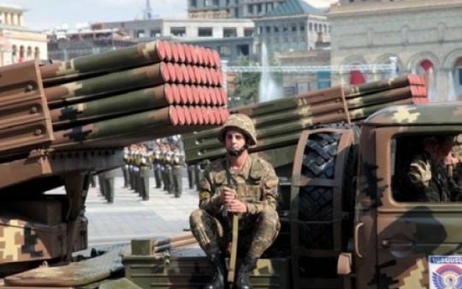 “Rusiya bundan sonra da Ermənistanı silahlandıracaq” -  Kremlin davranışına Bakıdan təpkilər
