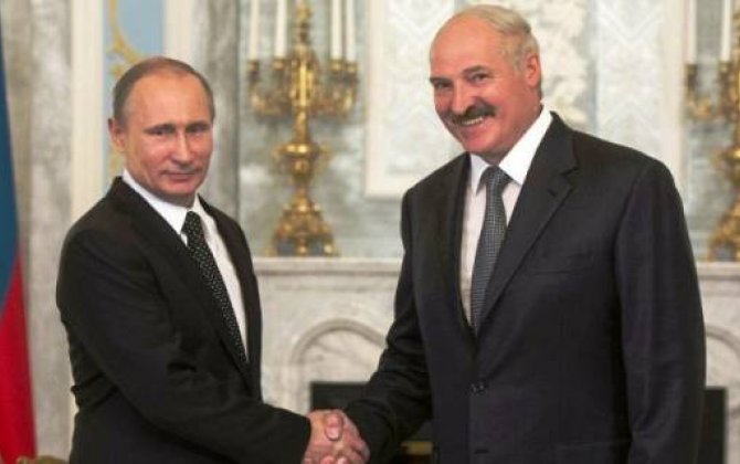 Lukaşenko Putinlə telefonla danışdı 