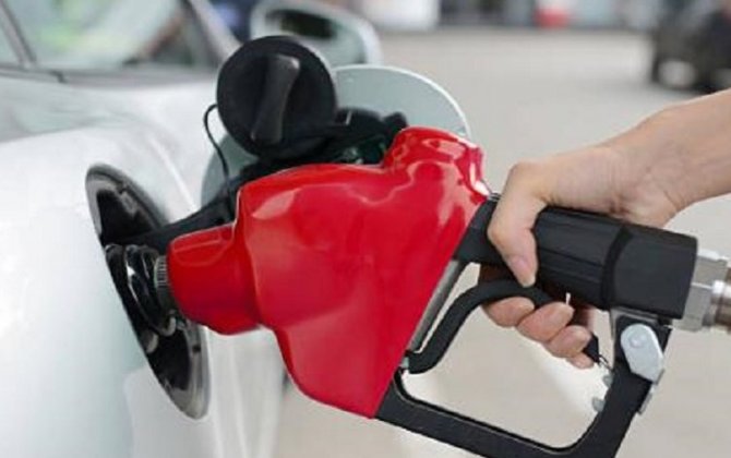 Объем продаж автомобильного топлива в Азербайджане в 2020 году превысил миллиард манатов
