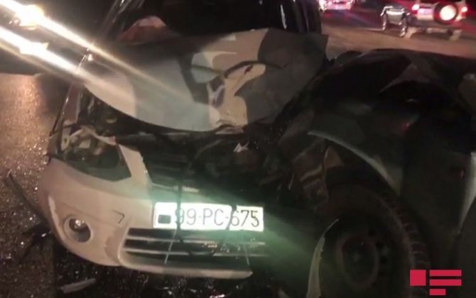В тяжелом ДТП в Баку пострадали четверо человек — (фото)