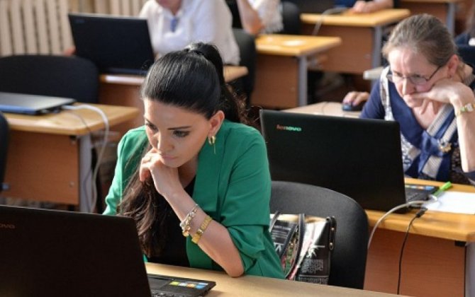 Сегодня в Азербайджане проводятся экзамены для учителей математики и технологии