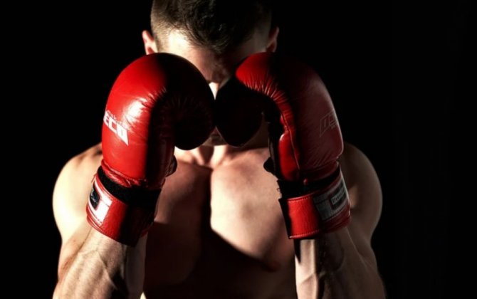 18-летний боксер уничтожил соперника, едва начался бой-(видео)
