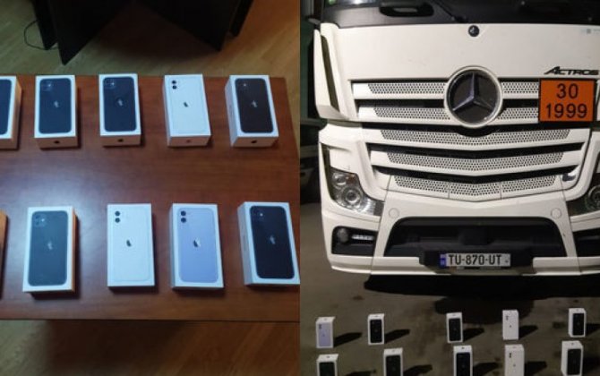 Таможенники пресекли контрабанду смартфонов в Азербайджан