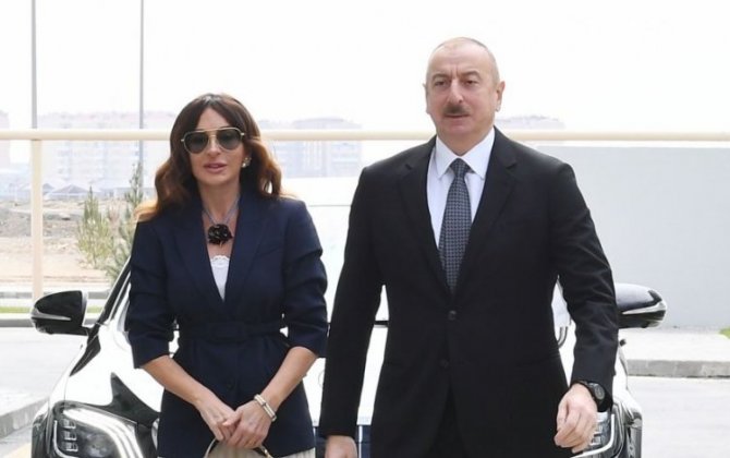 Ильхам Алиев и Мехрибан Алиева ознакомились с ходом работ по благоустройству, проводимых в Балаханы