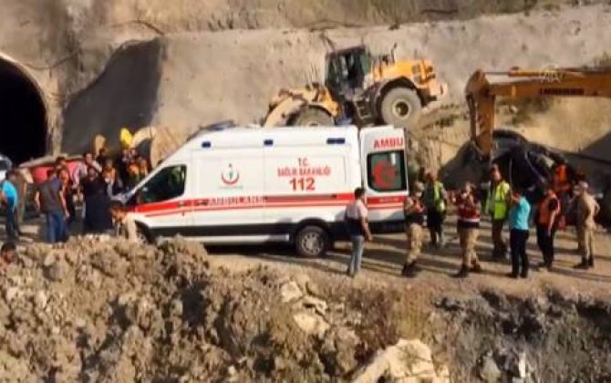Dağıntılar altından 11 nəfər çıxarıldı -  Türkiyədə tunel çökdü
