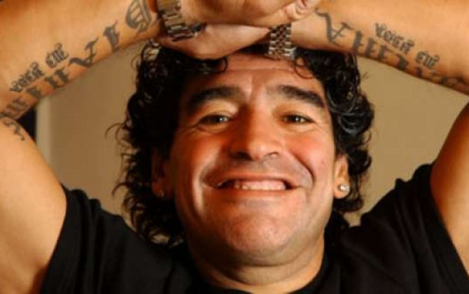 “Napoli”nin stadionuna Maradonanın adı verildi
