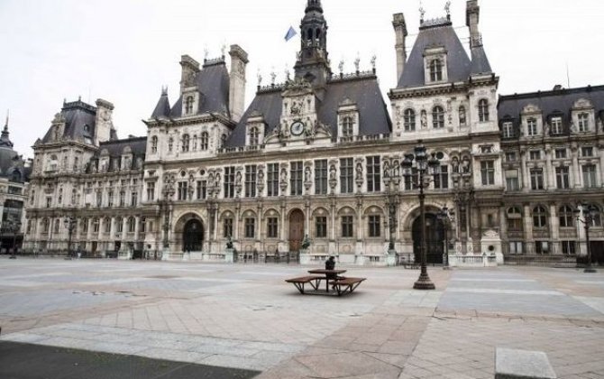 Мэрию Парижа оштрафовали за большое число женщин на руководящих постах