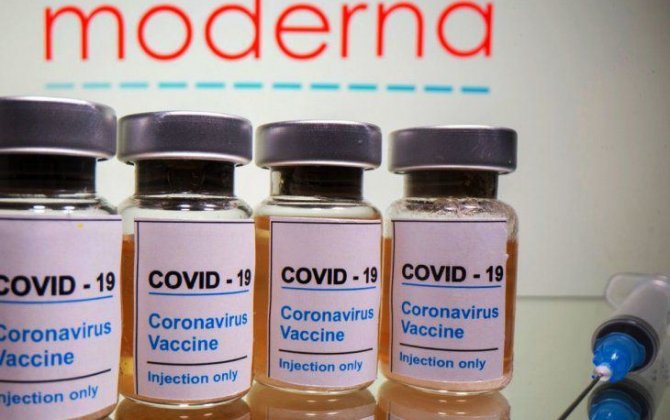 В США регулятор одобрил применение вакцины Moderna от коронавируса
