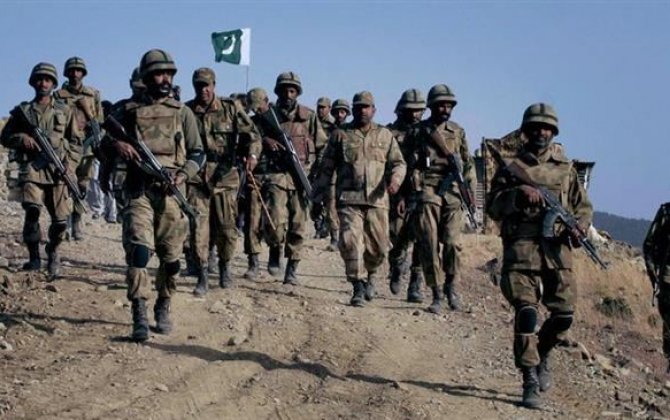 В Пакистане семеро военных погибли при нападении террористов