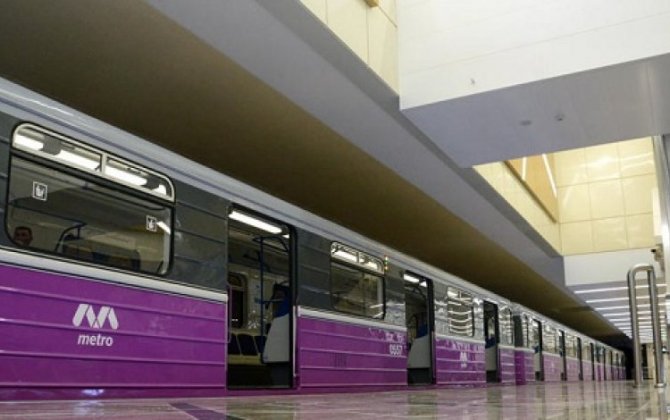 Специалисты Бакметро освоили новый технологический процесс ремонта поездов