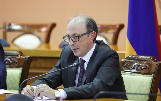 Министр иностранных дел Армении Ара Айвазян совершил неофициальный визит в Грузию.