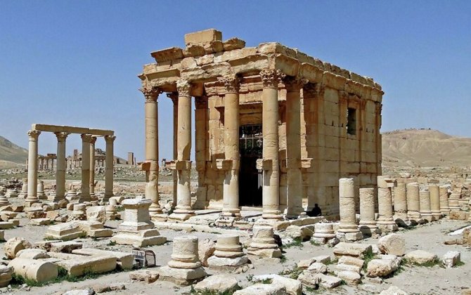 Сирия вводит в оборот купюру с барельефом разрушенного храма в Пальмире