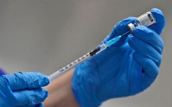 В США планируют ускорить вакцинацию от коронавируса до 1 млн доз в день