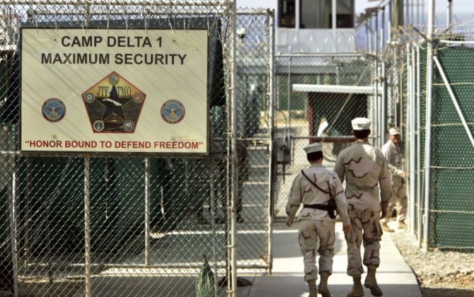 Пентагон собирается вакцинировать заключенных спецтюрьмы Гуантанамо