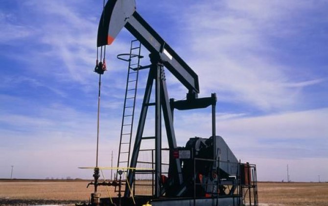 Цена на азербайджанскую нефть превысила отметку в $58 за баррель
