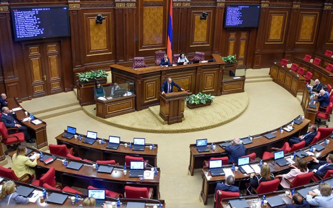 4 günlük Aprel döyüşləri ilə bağlı Ermənistan parlamentinin məruzəsi qalmaqala səbəb oldu...