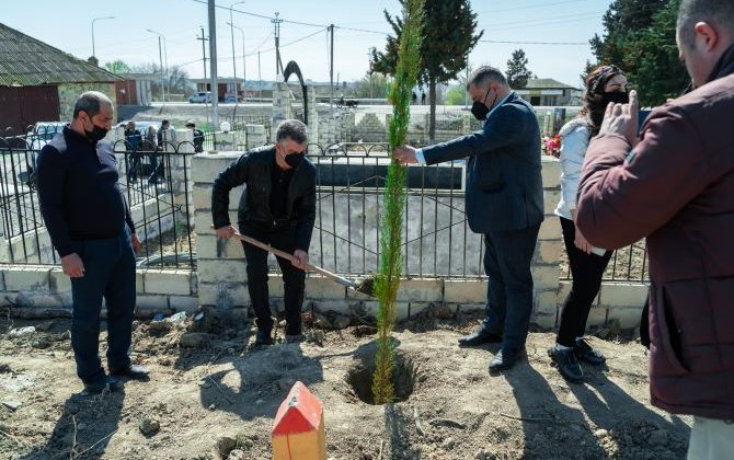 Deputat Şəki rayonuna səfəri çərçivəsində seçiciləri ilə görüşüb