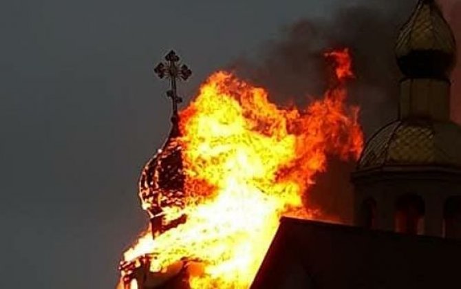 Qazaxıstanda monastır yandı - FOTO