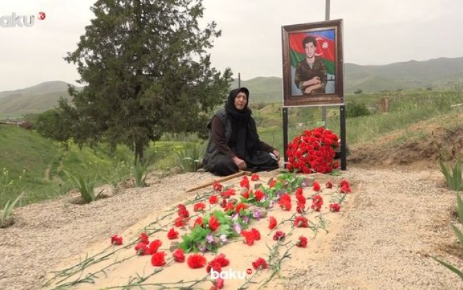 28 illik həsrətə son qoyuldu, ana şəhid oğlunun məzarını ziyarət etdi - VİDEO