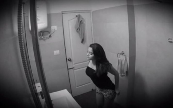 Tualetə gizli kamera qoyub qızların çılpaq videosunu çəkən GÖRÜN KİM İMİŞ - İNANMAYACAQSIZ