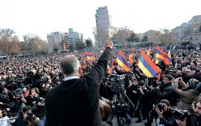 Упадок государственности деморализованной Армении: разбираем итоги опроса
