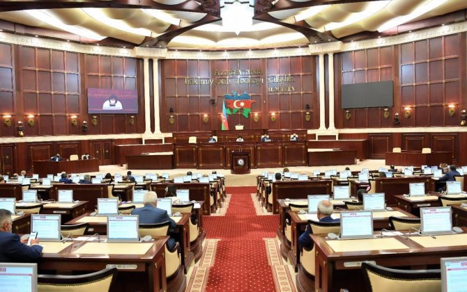 Сегодня состоится внеочередное заседание парламента Азербайджана