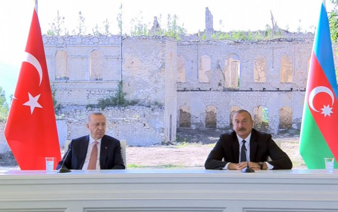 Президент Азербайджана: В Декларации отражены вопросы сотрудничества в области оборонной промышленности и взаимной военной помощи