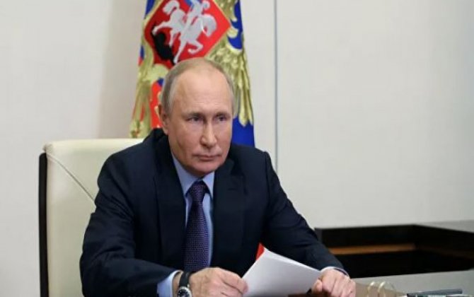 Путин продлил до 30 сентября мораторий на выдворение иностранцев из России
