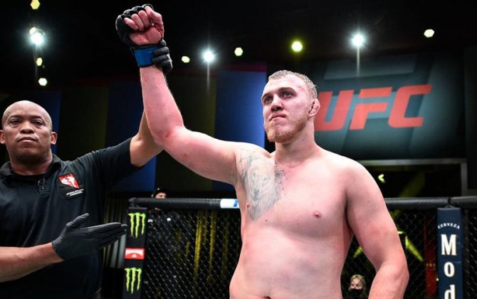 Молдавский боец Спивак победил россиянина Олейника на UFC Vegas 29