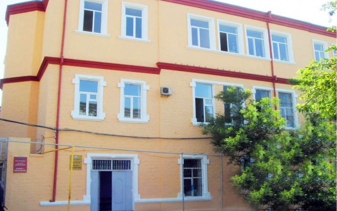 В Баку приостановлена ​​работа средней школы