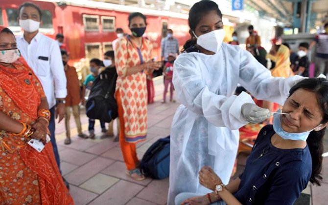 Эпидемиолог рассказал об особенностях индийского штамма коронавируса