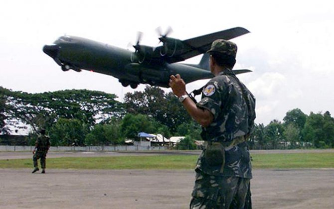 На Филиппинах разбился военный самолет — ОБНОВЛЕНО