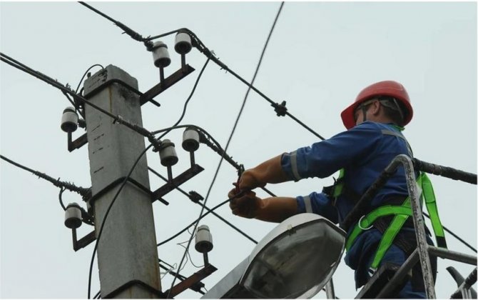 “Azərişıq” ASC-nin əməkdaşını elektrik cərəyanı vuraraq öldürüb