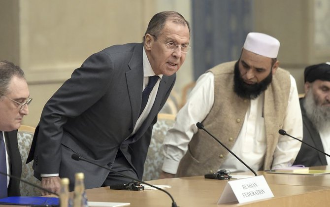 “Bir də ayıldılar ki, “Taliban”ı terrorçu kimi tanıyan Rusiyanın baş diplomatı Lavrov taliblərlə üzbəüz oturub...”