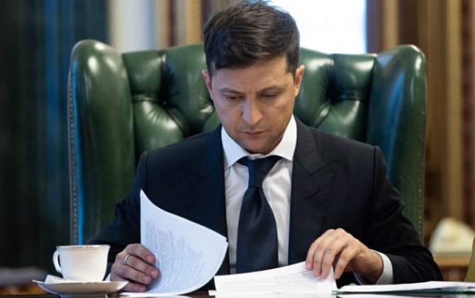 Zelenski 23 rusiyalıya sanksiya tətbiq etdi