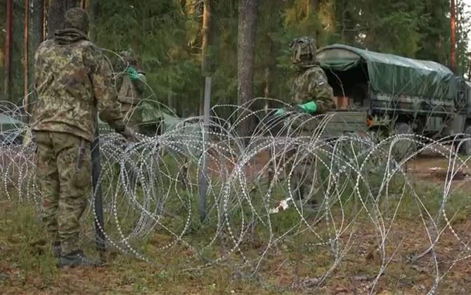 Эстония начала установку временных заграждений на границе с РФ