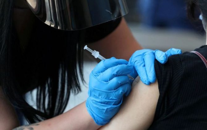 В Нью-Йорке сделают вакцинацию обязательной для всех работников
