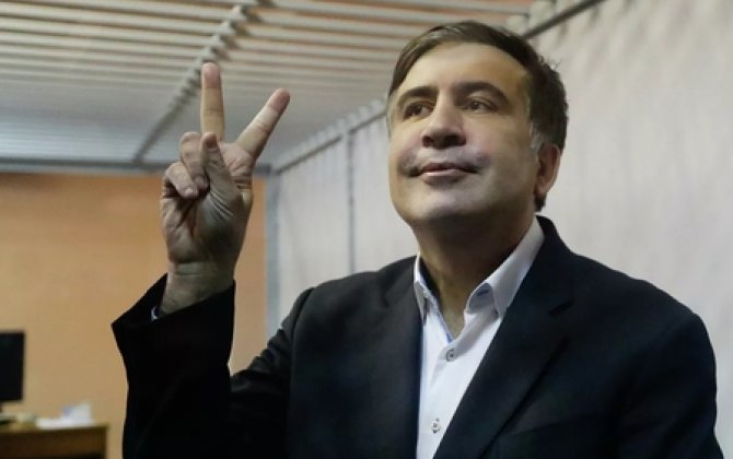 Саакашвили в знак протеста прекращает лечение