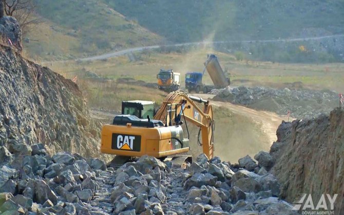 Продолжается строительство автомобильной дороги Губадлы-Эйвазлы
