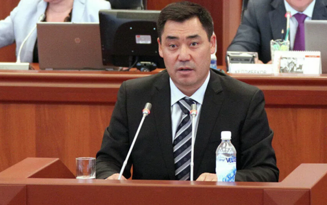 Qırğızıstan Prezidenti deputatları Qazaxıstana hərbçilərin göndərilməsinə mane olmamağa çağırıb
