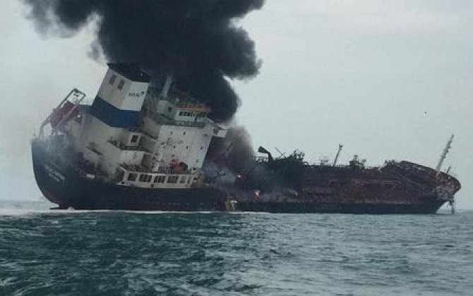 Qara dənizdə rus dənizçilərin olduğu tanker yandı